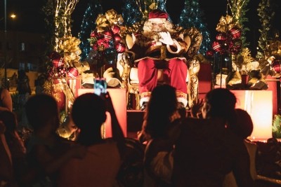 O desfile “A Magia do Natal vai até você” encantou os moradores do Benedito Bentes